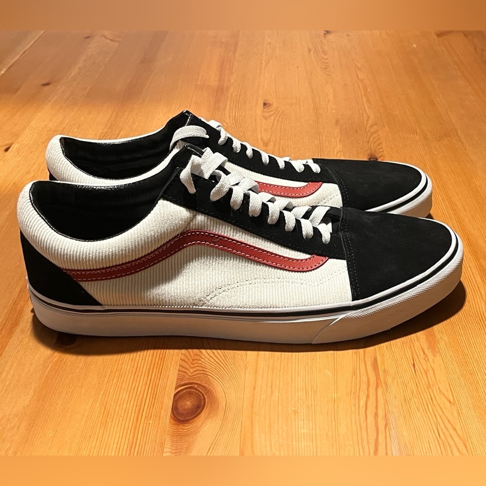 Vans Old Skool Mini Cord Men’s Size 13 Sneakers: White, Black, Red
